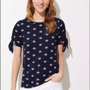 LoFt | Flower Tie Sleeve Vintage Soft Tee | Size M